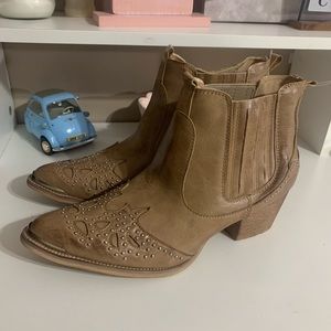Wanted cowgirl tan ankle boots
